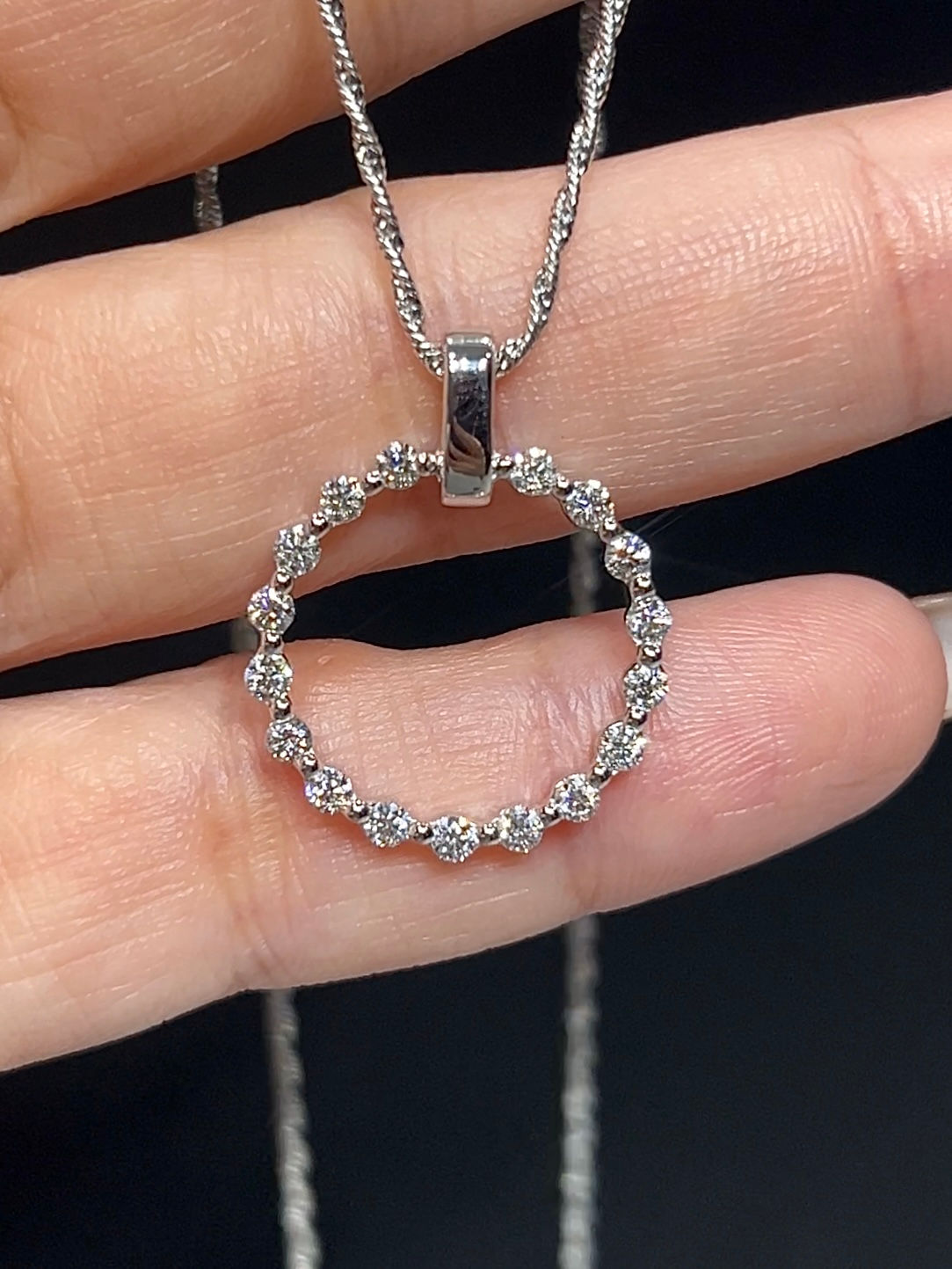 Circle paved diamond pendant 0.68 TCW.