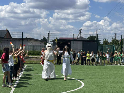 Олімпійський розмах та єднання з природою: неймовірний день у нашому пришкільному таборі!