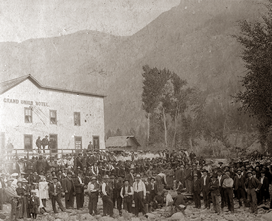 Old Grand Union Hotel in Hedley BC.png