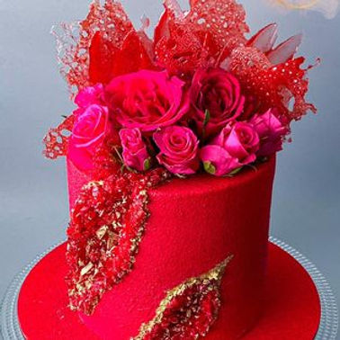 Red passion cake, geode cake, red roses cake, velvet cake