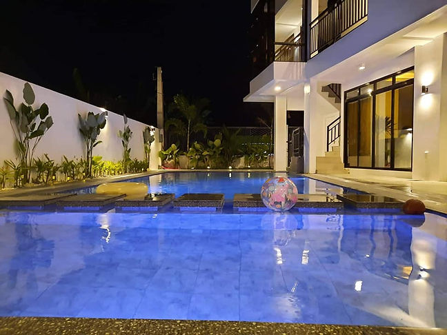 Casa Mijolo at hot spring pool at night