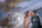 beso bajo el velo amor y complicidad