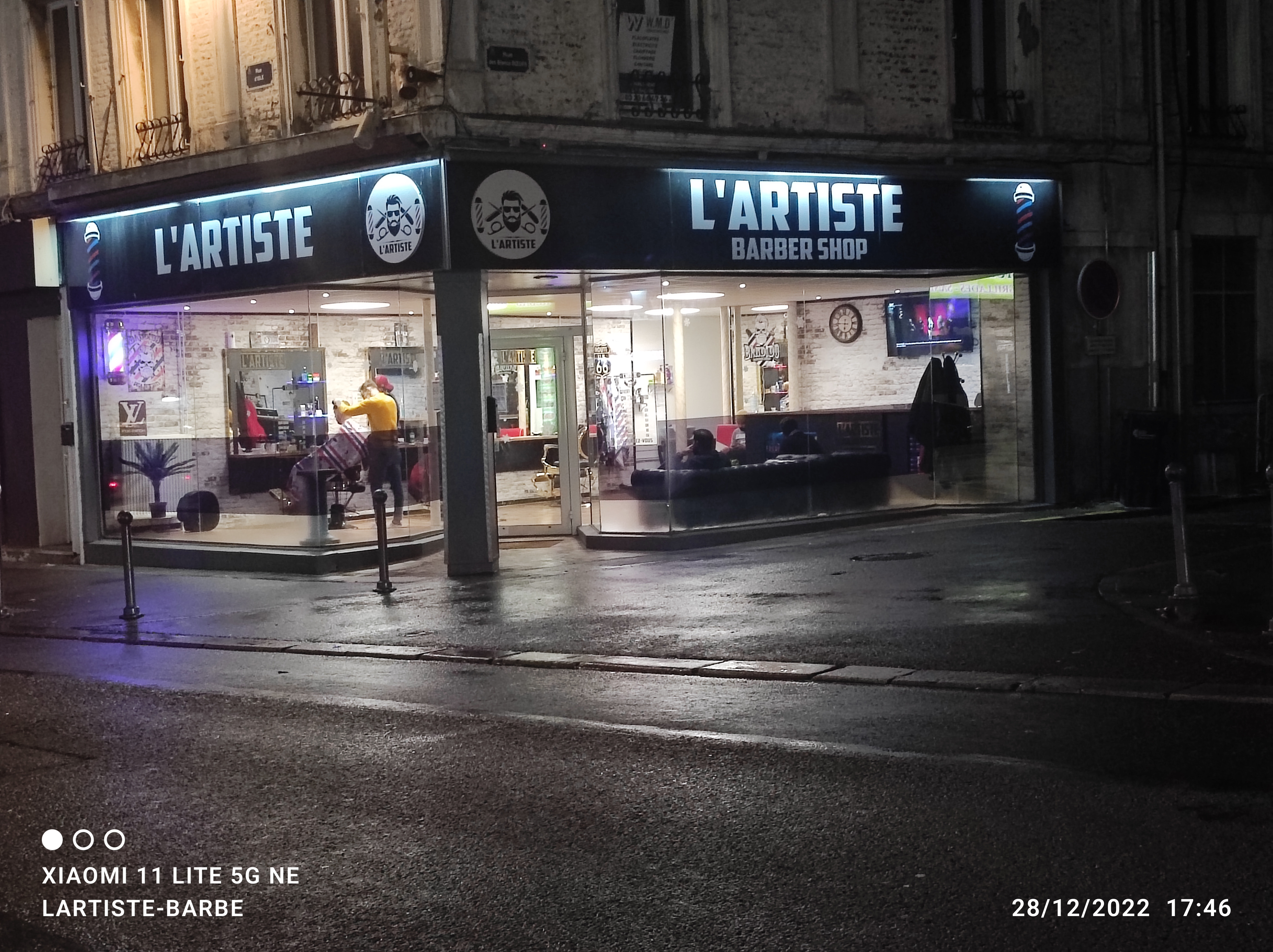 L'artiste 02 L'artiste 02
