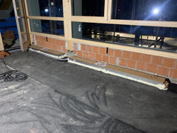 Impianto di ventilazione a pavimento per anti-condensa vetrate