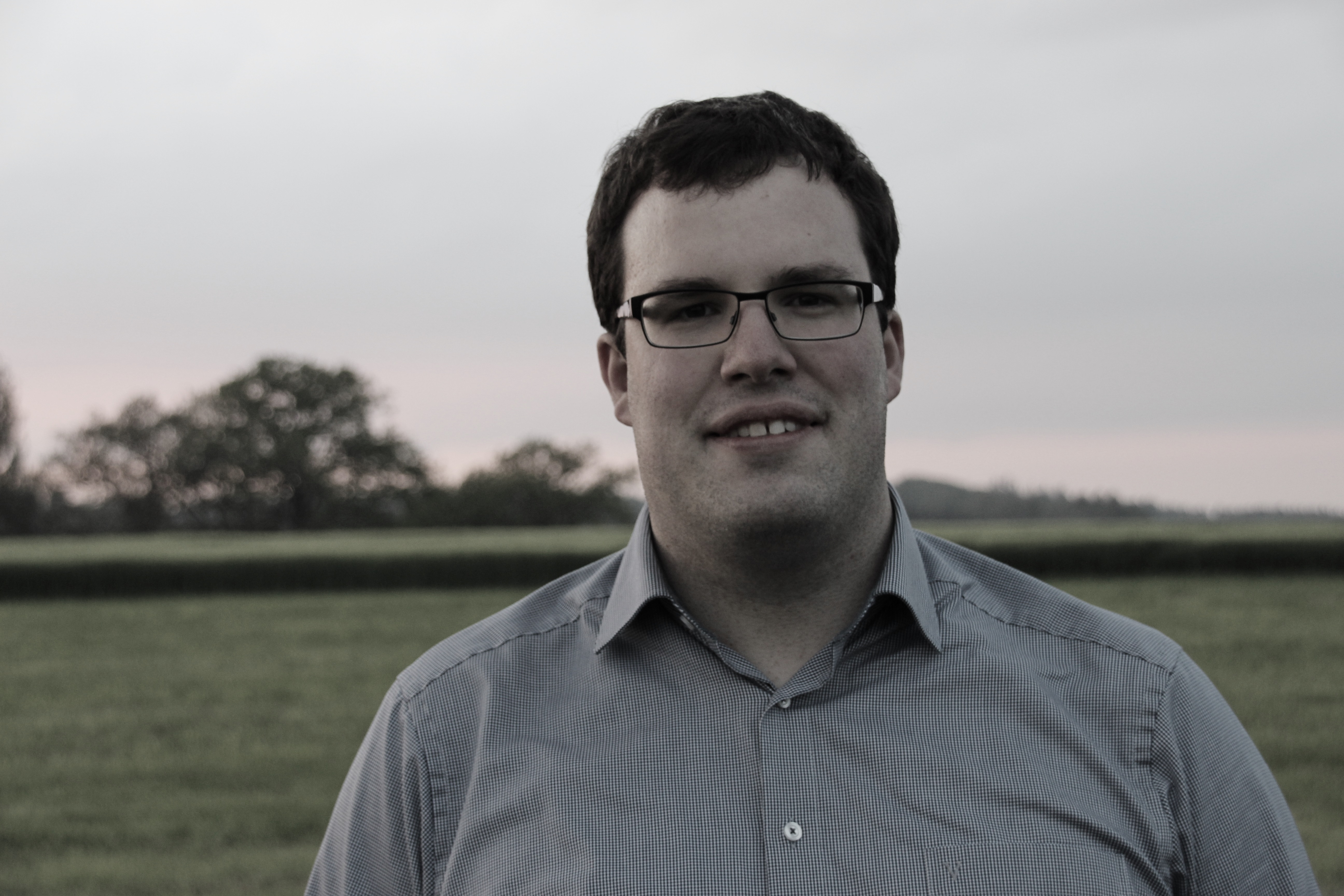 Fabian (Gesang, Keys, Rechtl., LL)