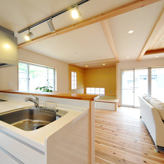 Sunny Kitchen