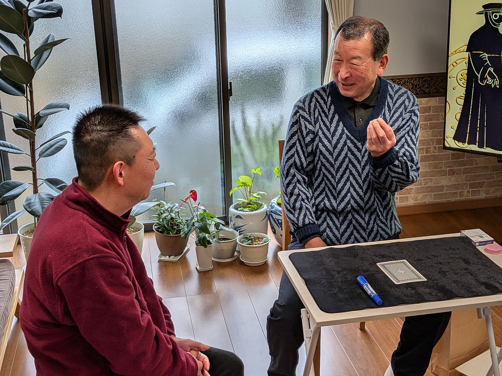 これは、超能力系とでもいえばいいのか、空気に書いた×がトランプに書かれてる？　