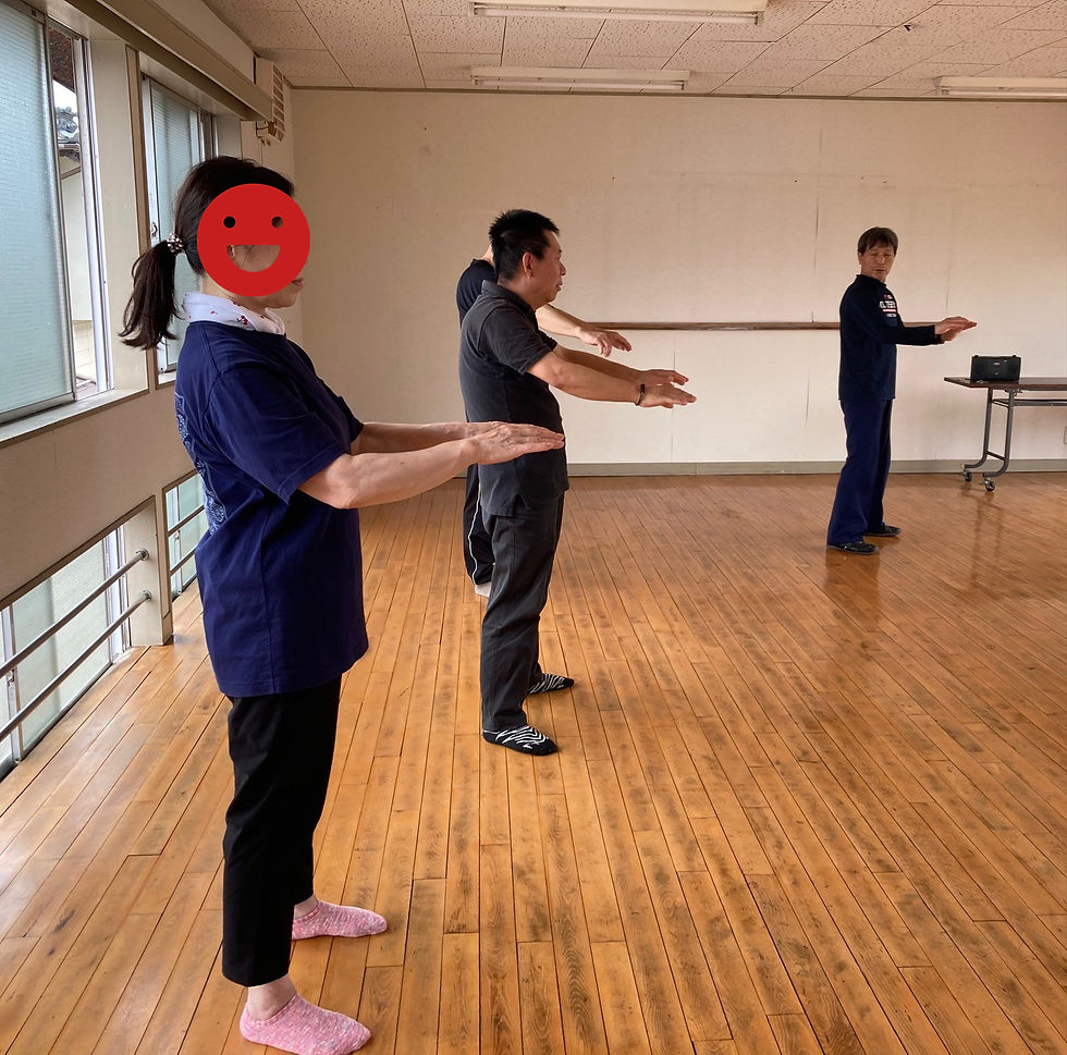 起勢から始めます。