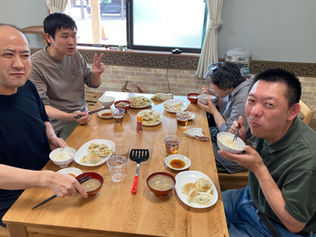 “ギョウザパーティー”