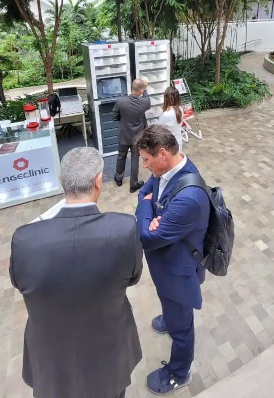 Emanuele Barbieri - Swisslog's Country Manager visiting our space at Albert Einstein Hospital Pharma