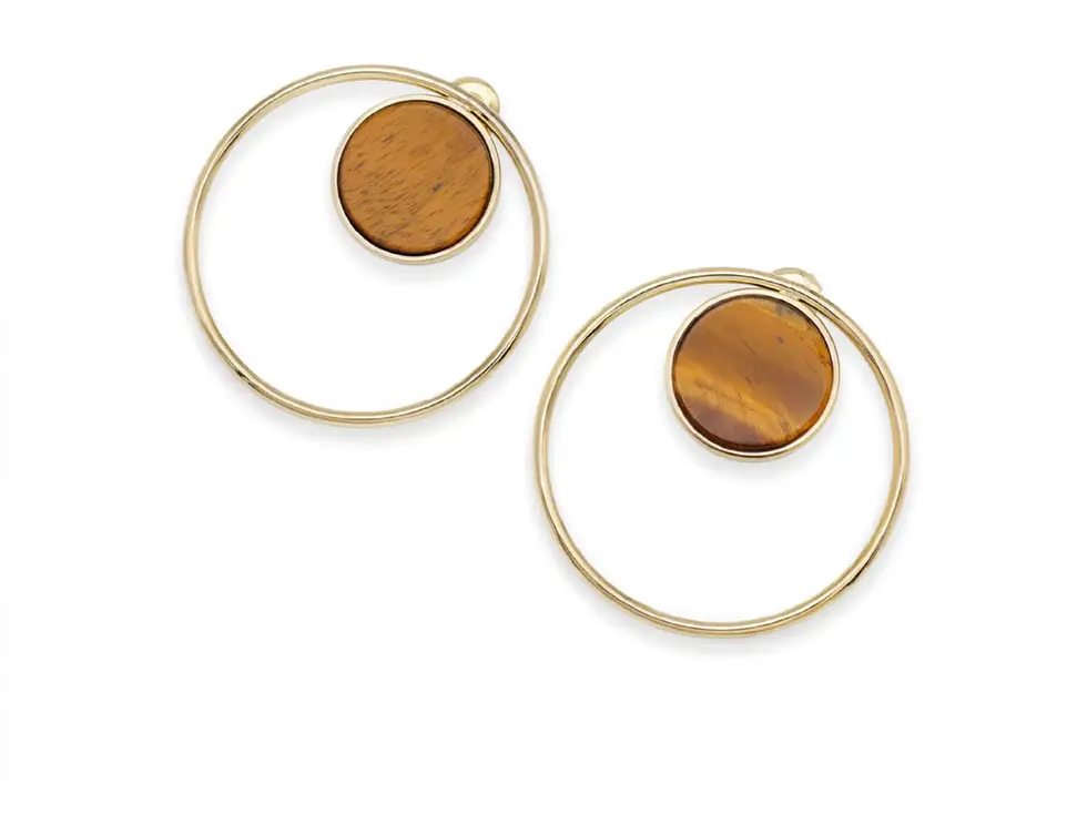 Goldfarbene Ohrringe mit rundem Naturstein im Kreisdesign aus der Avirelle Modeschmuck-Kollektion.