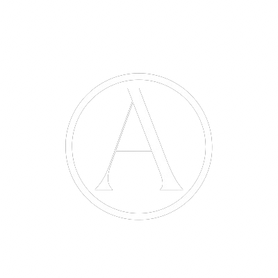 Logo von Avirelle mit weissem A auf transparentem Hintergrund.