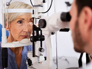 ما هو التنكس البقعي وكيف أعرف إذا كنت مصابًا به؟