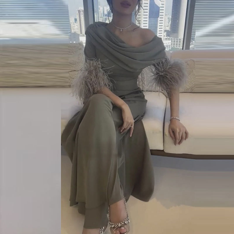 الصورة المصغرة: Fashion Slash Collar Patchwork Feather Romper Elegant High Waisted Wide Leg Jump