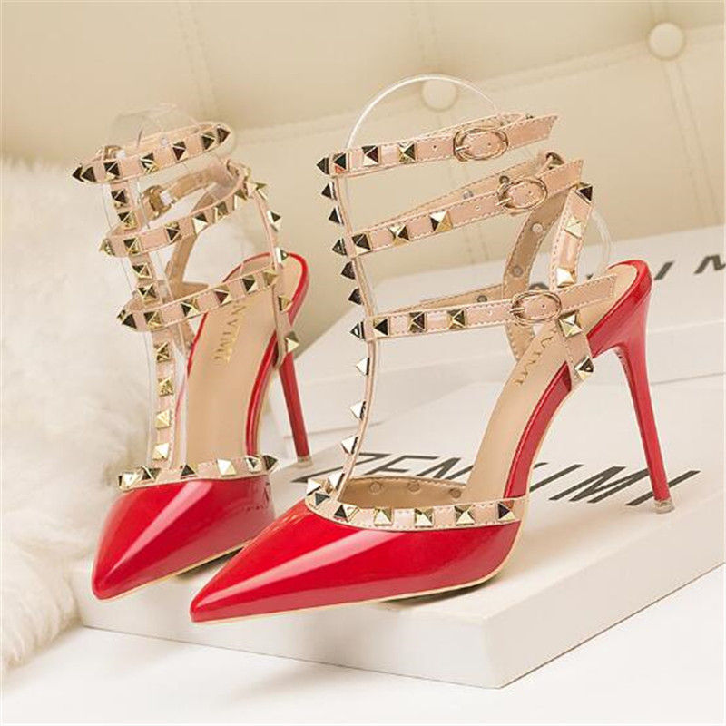 Miniaturbild:  Pointed Heels Pointed Toe Studs Fashionable Thin Nude Heels