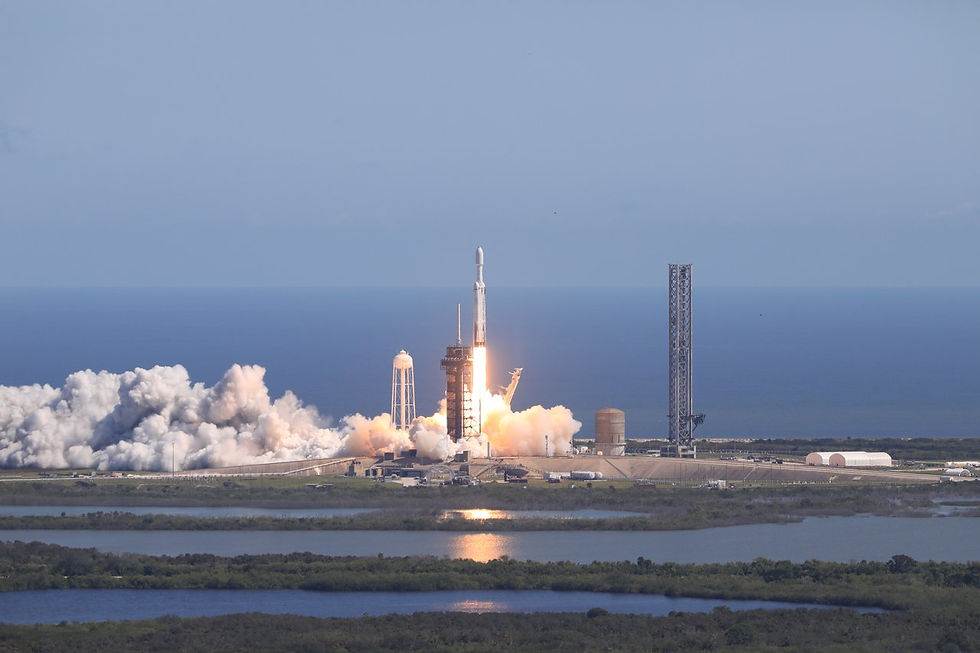 Un cohete Falcon Heavy de SpaceX que transporta la nave espacial Europa Clipper de la NASA despega del Complejo de Lanzamiento 39A en el Centro Espacial Kennedy de la NASA en Florida a las 12:06 pm EDT del lunes 14 de octubre de 2024.
Crédito: NASA/Kim Shiflett