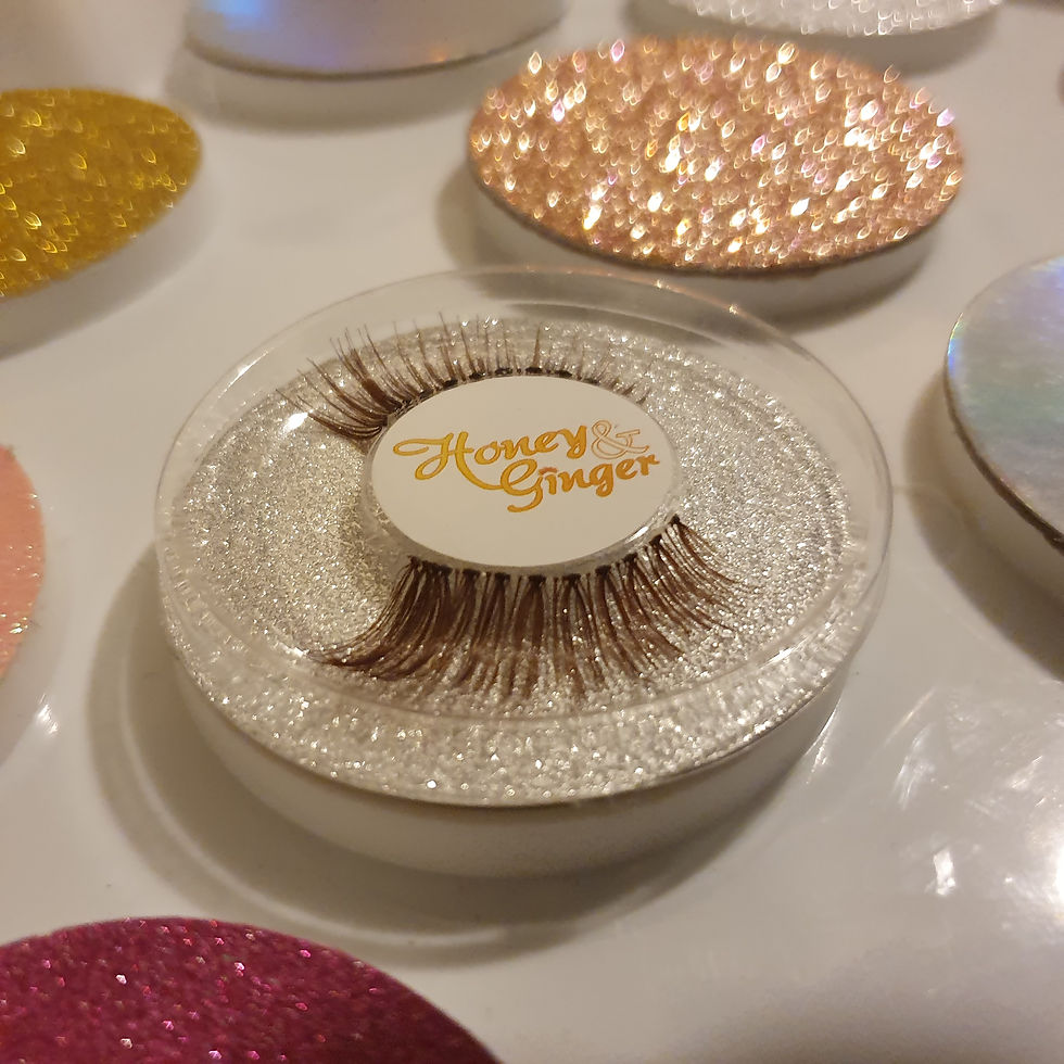 Μικρογραφία: Manuka (2 pairs of lashes + adhesive)