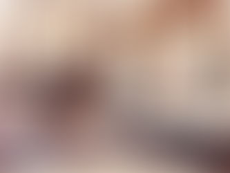 Host a Pop-Up Acoustic Set at an Amsterdam Canal Boat Market to Land a Gig (Like De Staat’s Early Hustle)