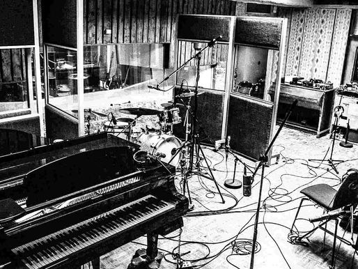 Unveiling the Magic: Extraordinary Live Session Setups in Recording Studios