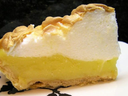 Southern Lemon Meringue Pie with a Buttery Grits Crust: A Tangy Twist on a Dixie Classic