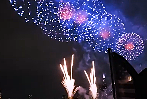 Chicago's Jarvis Beach Sees Massive Fireworks Display on July 4th