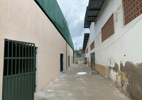 15 - Lateral do galpão 3.jpeg