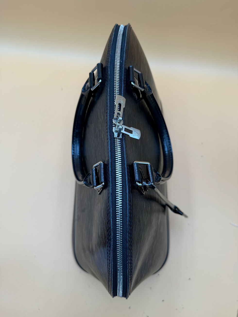 Thumbnail: LV Electric Epi Black Alma GM
