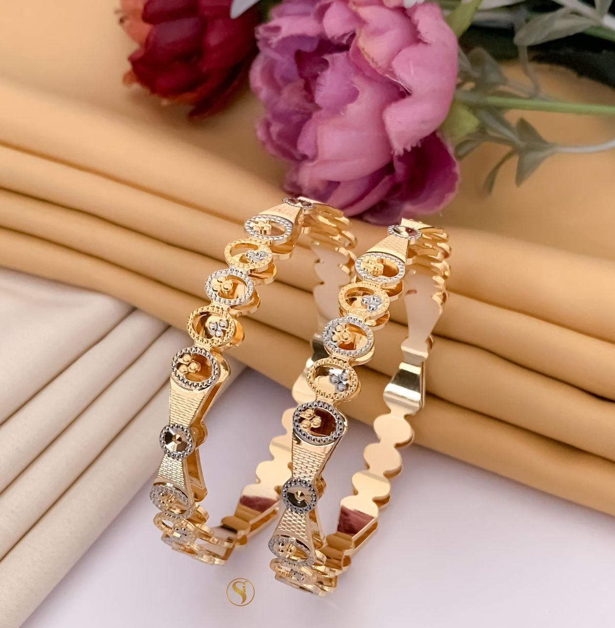 Zalesti Heirloom Design Bangle