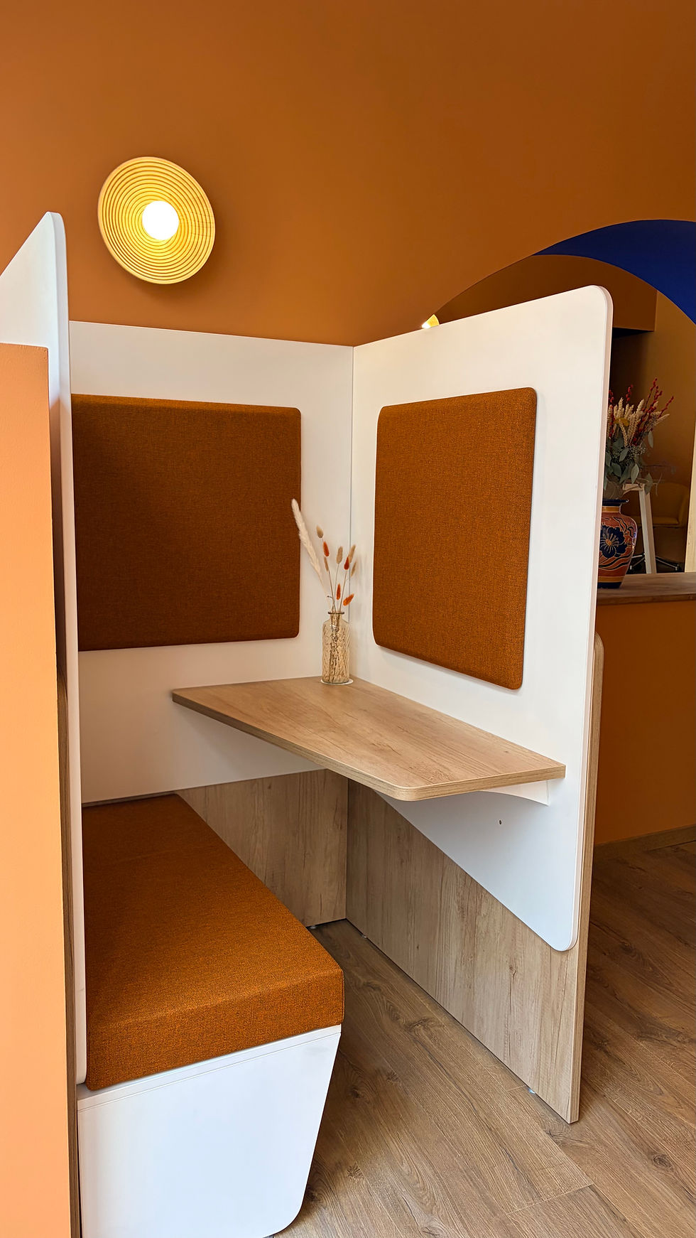 Bureau cabine.jpeg