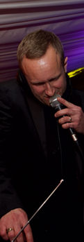 Sam Lewis Music - GuitarDJ - All-Day Music Solution - DJ, Host & Compère