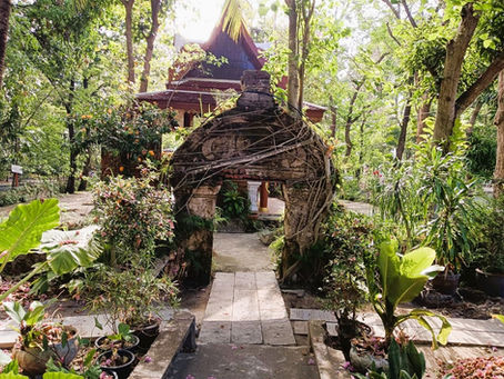 栄誉ある寺院と時の門:ワット レーク タンマキット