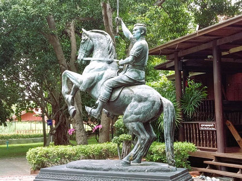 クムクンペーン