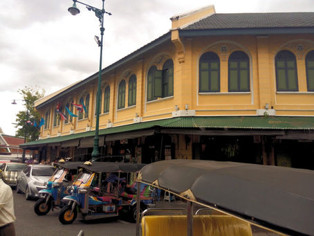 ワットポーの裏通りにある市場:ターティエン マーケット