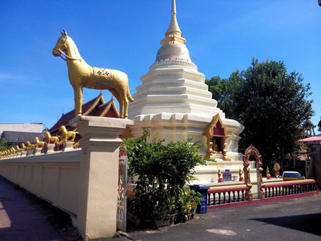 馬を祀るチェンマイのお寺:ワット クワンカーマー