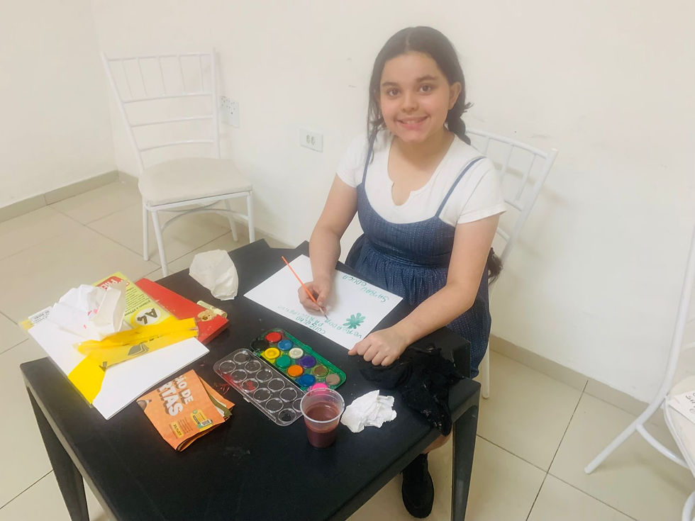 A menina pinta a vida, com matizes próprios. O Sarau cumpre seu objetivo de unir saberes diversos Foto: Reprodução