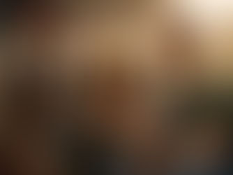 Coluna Enrico Pierro / Sem senha, sem explicação (A vida como fila: sempre tem alguém passando na sua frente) - Entre senhas que não chamam e ultrapassagens sem aviso — seguir esperando.