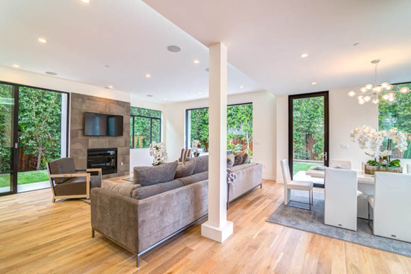 Thumbnail: Engineered Wood - Oak 4.75" Plank 2mm Color Forest Castle