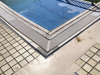 屋外レジャープール改修工事