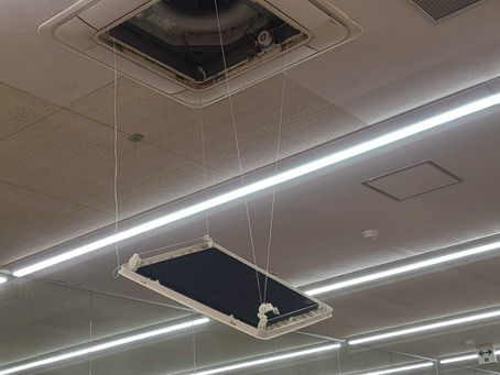 エアコン修理業者？