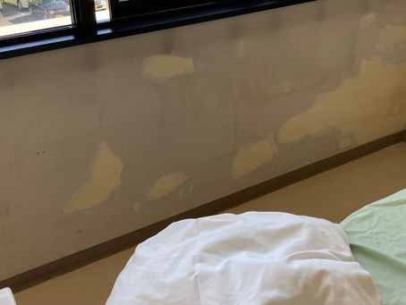 壁の穴　穴埋め　塗装　補修工事　清掃だけじゃない！