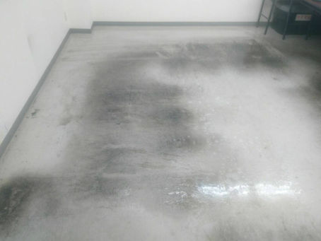 店舗後方(休憩室等)の清掃