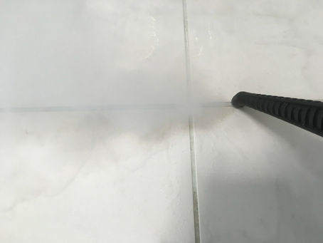 セラミックタイルの目地清掃