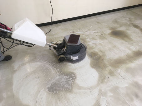 床　ワックス　剥離洗浄！