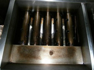 スーパーの厨房内フライヤー清掃を行ってきました。