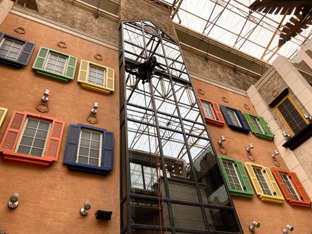 高所ガラス清掃作業 ロープダウン