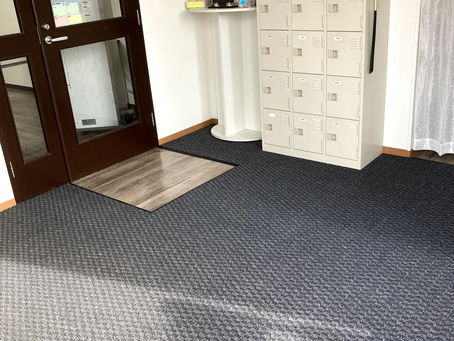 事務所玄関マット一新！