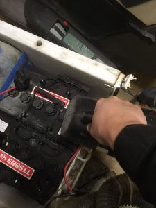 バッテリー液の補充