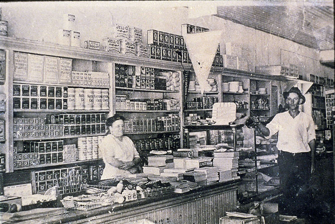 GOD & TEXAS: Mom and Pop store