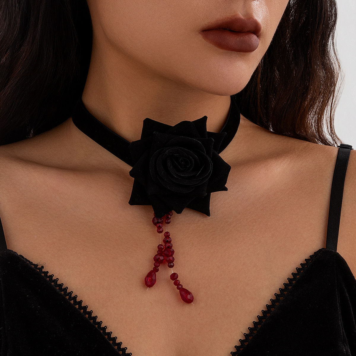 Retro rose velvet strap necklace with dark style imitation crystal tassel