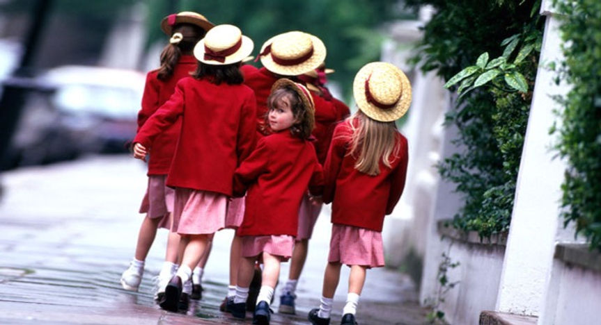 group-of-schoolgirls-dcm-51234_edited.jpg